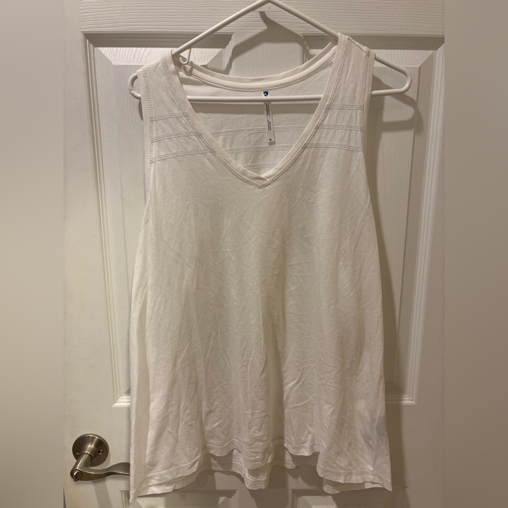 KUHL White V-Neck Woman Tank Top